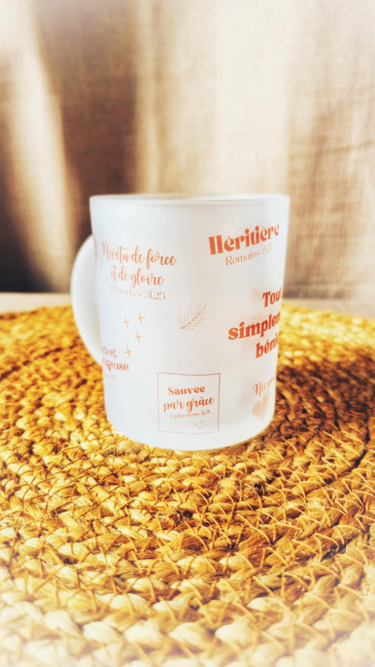 Mug dépoli personnalisable – “Tout simplement bénie”