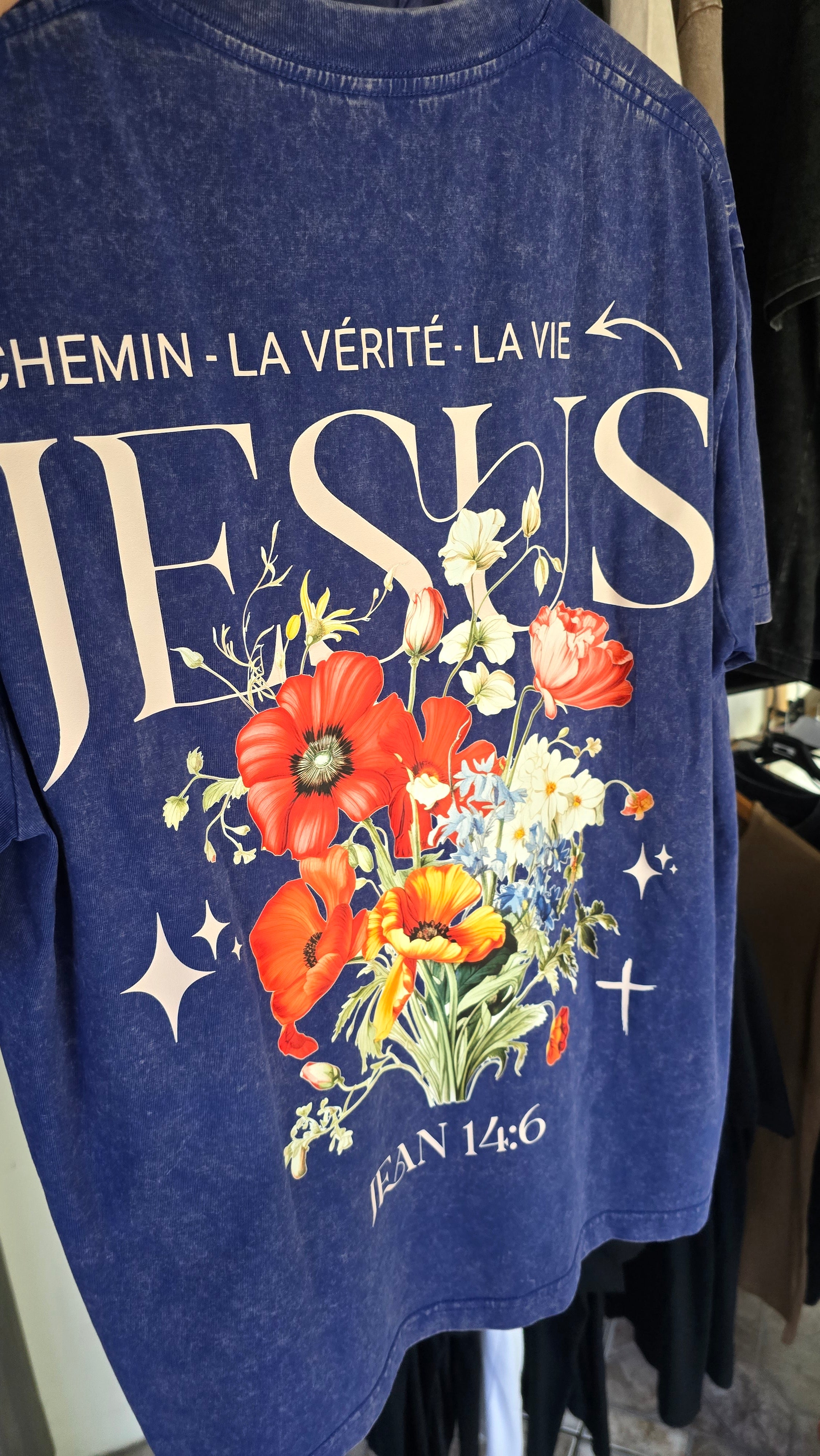 Tee-shirt oversize « Jésus, le Chemin, la Vérité, la Vie »