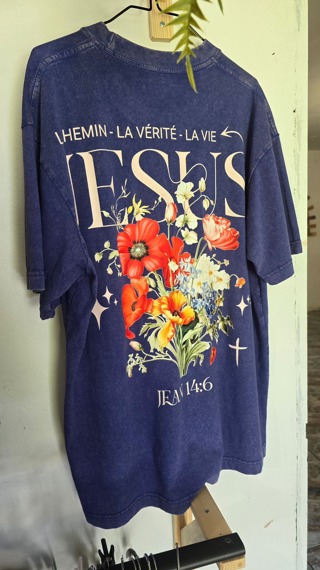 Tee-shirt oversize « Jésus, le Chemin, la Vérité, la Vie »