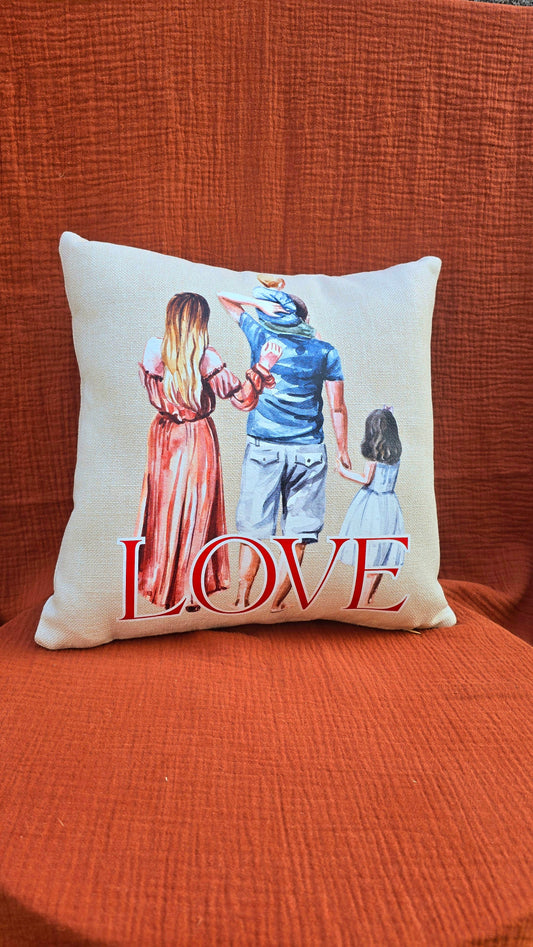 Coussin décoratif "LOVE" personnalisé